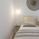 Apartment Guestready - Cosy And Modern 4mins From Metro Porto